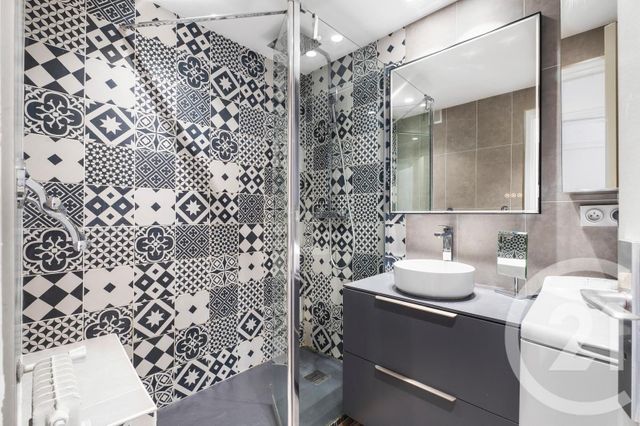 Afficher la photo en grand Appartement F2 à vendre - 2 pièces - 45,04 m2 - Nice - 06 - PROVENCE-ALPES-COTE-D-AZUR