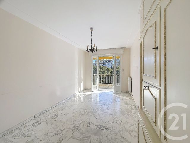 Afficher la photo en grand Appartement F2 à vendre - 2 pièces - 54,12 m2 - Nice - 06 - PROVENCE-ALPES-COTE-D-AZUR