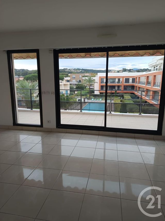 Appartement F4 à louer - 4 pièces - 123,55 m2 - Villeneuve Loubet - 06 - PROVENCE-ALPES-COTE-D-AZUR