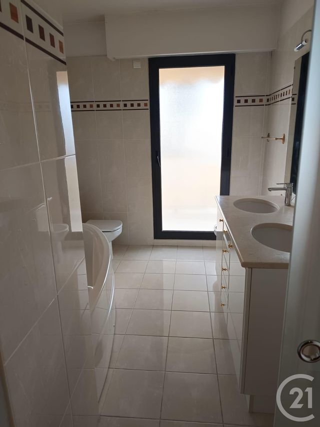 Appartement F4 à louer - 4 pièces - 123,55 m2 - Villeneuve Loubet - 06 - PROVENCE-ALPES-COTE-D-AZUR