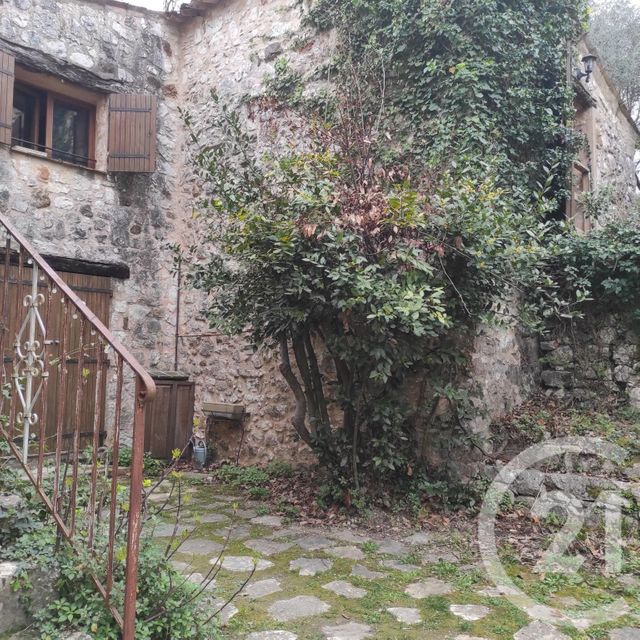 Appartement F2 à louer - 2 pièces - 31,11 m2 - Roquefort Les Pins - 06 - PROVENCE-ALPES-COTE-D-AZUR