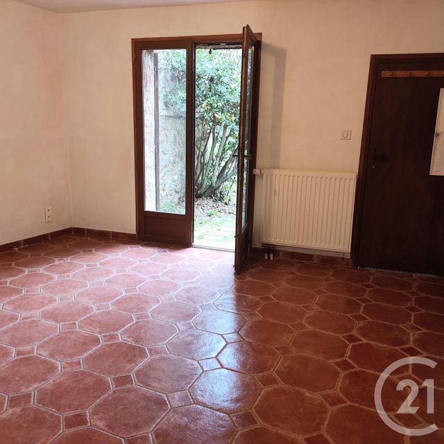 Appartement F2 à louer - 2 pièces - 31,11 m2 - Roquefort Les Pins - 06 - PROVENCE-ALPES-COTE-D-AZUR