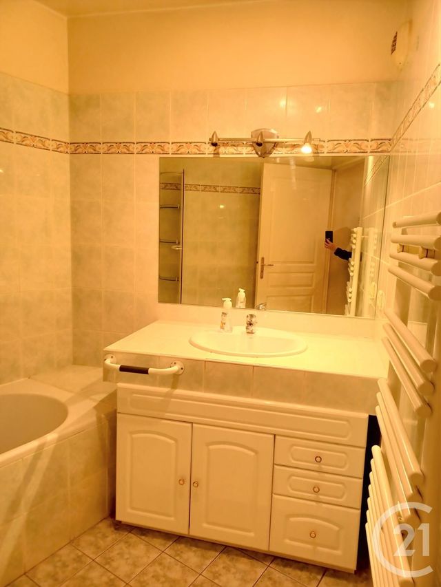 Afficher la photo en grand Appartement F2 à louer - 2 pièces - 42,12 m2 - Nice - 06 - PROVENCE-ALPES-COTE-D-AZUR