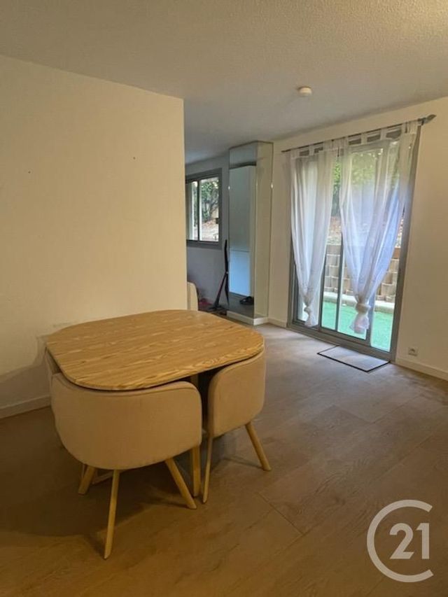 Afficher la photo en grand Appartement Studio à louer - 2 pièces - 30,32 m2 - Nice - 06 - PROVENCE-ALPES-COTE-D-AZUR