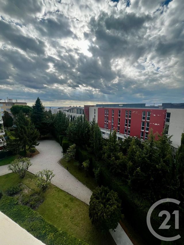 Appartement F2 à louer - 2 pièces - 31,28 m2 - Nice - 06 - PROVENCE-ALPES-COTE-D-AZUR