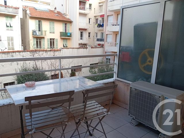 Appartement F2 à louer - 2 pièces - 33,19 m2 - Nice - 06 - PROVENCE-ALPES-COTE-D-AZUR