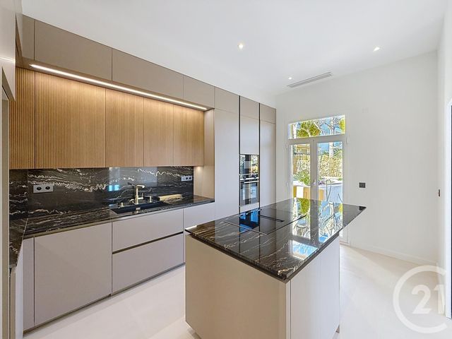 Maison à vendre - 9 pièces - 276 m2 - Nice - 06 - PROVENCE-ALPES-COTE-D-AZUR