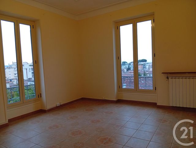 Appartement F4 à louer - 5 pièces - 88,56 m2 - Nice - 06 - PROVENCE-ALPES-COTE-D-AZUR