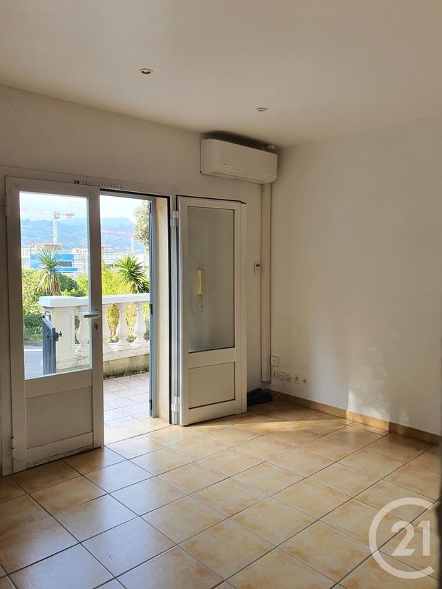 Appartement F2 &agrave; louer - 2 pi&egrave;ces - 30,83 m2 - Nice - 06 - PROVENCE-ALPES-COTE-D-AZUR