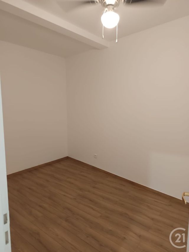 Appartement F2 &agrave; louer - 3 pi&egrave;ces - 74,10 m2 - Le Broc - 06 - PROVENCE-ALPES-COTE-D-AZUR
