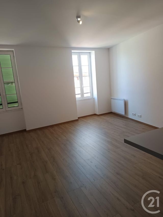 Appartement F2 à louer LE BROC