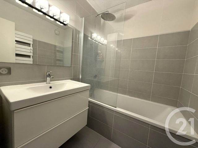 Afficher la photo en grand Appartement F4 à vendre - 4 pièces - 81,90 m2 - Nice - 06 - PROVENCE-ALPES-COTE-D-AZUR