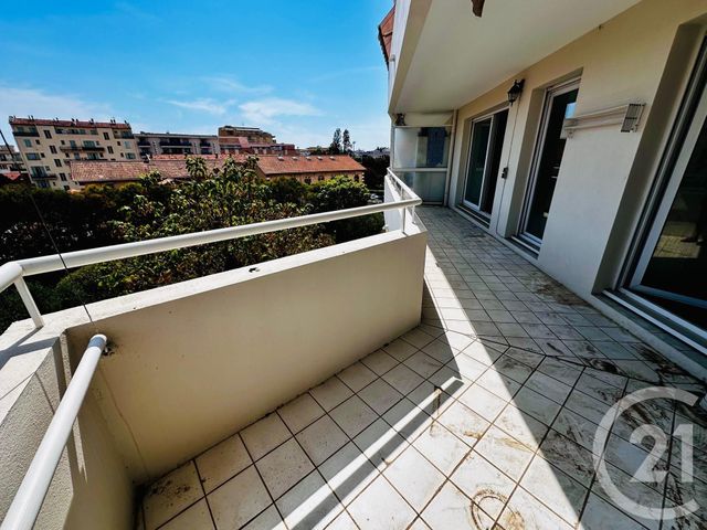 Appartement F2 à vendre - 2 pièces - 59,74 m2 - Nice - 06 - PROVENCE-ALPES-COTE-D-AZUR