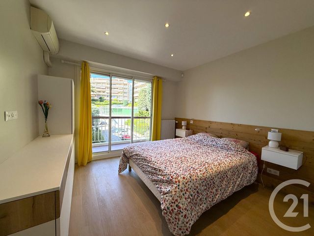 Afficher la photo en grand Appartement F4 à vendre - 4 pièces - 99,13 m2 - Nice - 06 - PROVENCE-ALPES-COTE-D-AZUR