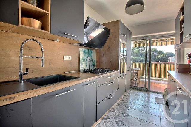 Appartement F3 à vendre - 3 pièces - 69,42 m2 - Nice - 06 - PROVENCE-ALPES-COTE-D-AZUR