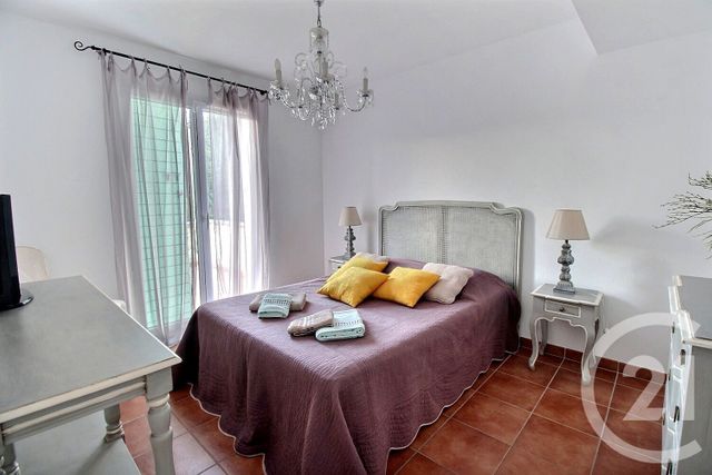 Maison à vendre - 7 pièces - 142 m2 - Roquebrune Sur Argens - 83 - PROVENCE-ALPES-COTE-D-AZUR